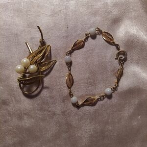Vintage brooch and 7" bracelet
